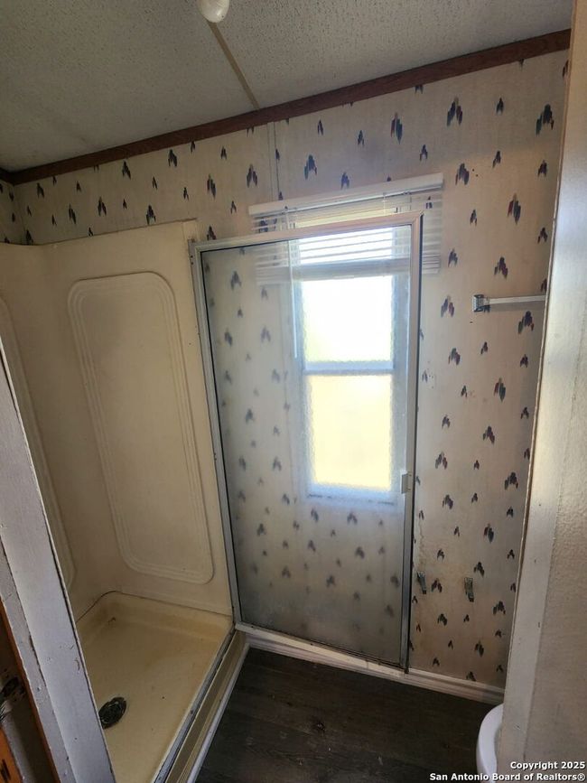 312 County Road 1295 B, House other with 3 bedrooms, 2 bathrooms and null parking in Moulton TX | Image 12