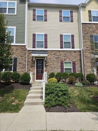 2017 Hemlock Ln, Townhouse with 3 bedrooms, 2 bathrooms and 2 parking in Marshall PA | Image 1