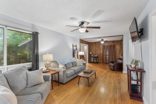 31 Ivar St, Franklin, NC, 28734-2575 | Card Image