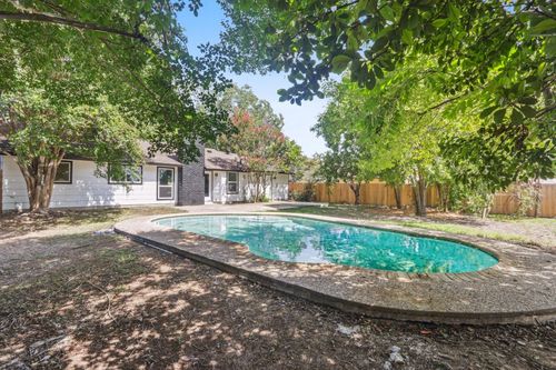 9807 Kendal Dr, Austin, TX, 78753-4627 | Card Image