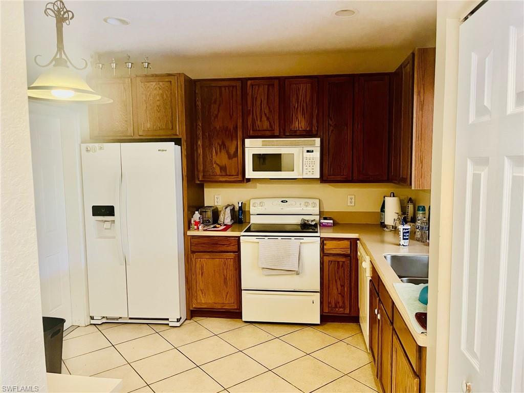 Residential in FORT MYERS 3