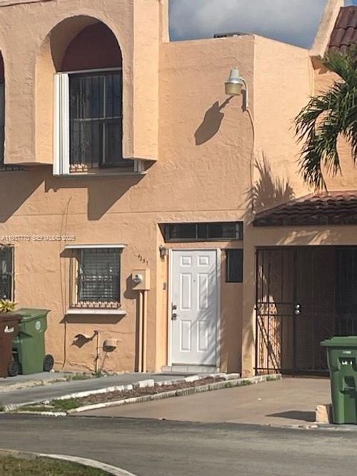 55-4357 W 11th Ln, Hialeah, FL, 33012-7715 | Card Image