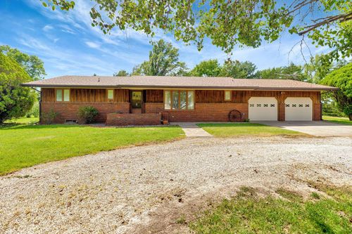 1199 N Conway Springs Rd, Conway Springs, KS, 67031-8045 | Card Image