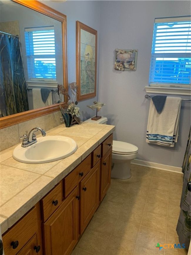 446 Gibb Blvd, House other with 3 bedrooms, 2 bathrooms and null parking in Seadrift TX | Image 20