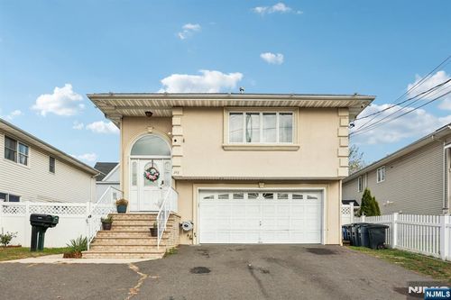 348 River Dr, Garfield, NJ, 07026-3325 | Card Image