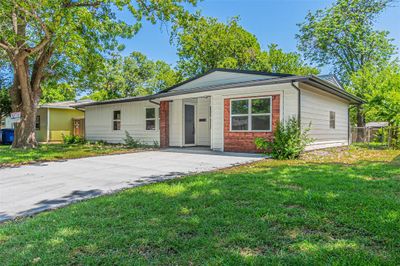 Ranch-style home featuring a front yard | Image 3