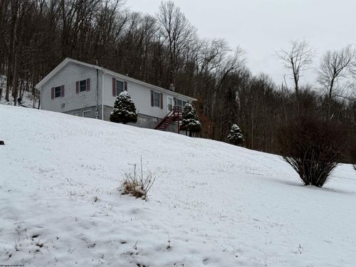1 Crescent St, Grafton, WV, 26354-1703 | Card Image