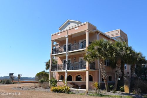 3201-3100 Marsh Grove Ln, Southport, NC, 28461-9267 | Card Image