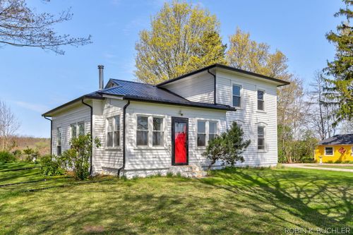 house-1614 66th St, Fennville, MI, 49408-8913 | Card Image