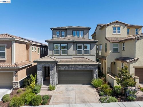 258 Benmore Dr, Hayward, CA, 94542-7947 | Card Image