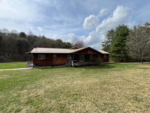 589 Walls Rd, Reynoldsville, PA, 15851-6957 | Card Image