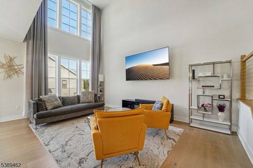 2 Lawrence Ln, Denville, NJ, 07834-3530 | Card Image