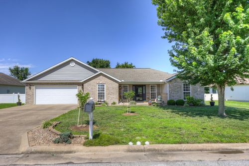1310 Hale Mcginty Dr, Neosho, MO, 64850-6179 | Card Image