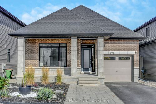 565 Bobolink Ridge, Stittsville, ON, K2S2P4 | Card Image