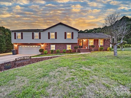 7117 Rock Island Rd, Charlotte, NC, 28278-6511 | Card Image