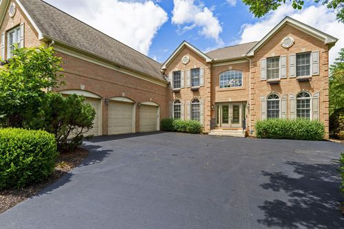 6432 Grasslands Ct, Westerville, OH, 43082-9542 | Card Image