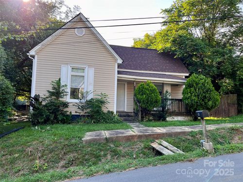 425 S Columbia St, Gastonia, NC, 28054-0454 | Card Image