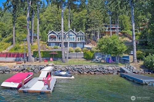 3042 Northshore Rd, Bellingham, WA, 98226-7827 | Card Image