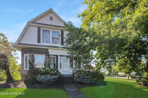 229 W 4th St, Port Clinton, OH, 43452-1848 | Card Image