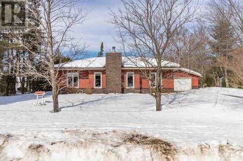 1370 3rd Line E, Sault Ste Marie, ON, P6A0E1 | Card Image