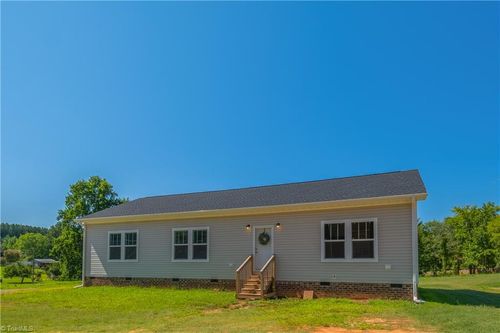 10810 Linwood Southmont Road, Lexington, NC, 27292 | Card Image