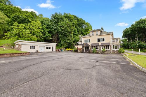 337 Liberty Dr, Tomkins Cove, NY, 10986-1117 | Card Image