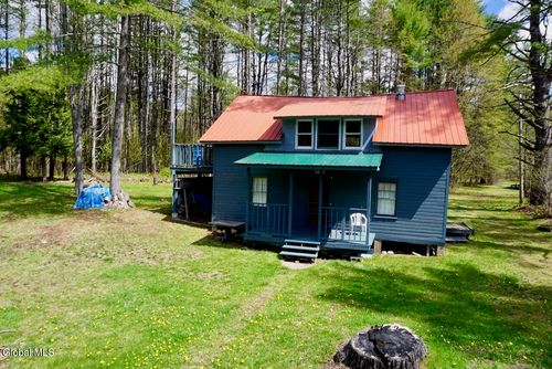 958 Ny-30, Wells, NY, 12190 | Card Image