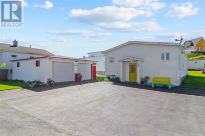 240 Main Rd, House other with 7 bedrooms, 3 bathrooms and null parking in Saint Vincents NL | Image 1