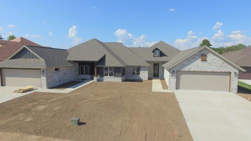 2423 E Swallow St, Springfield, MO, 65804-6872 | Card Image