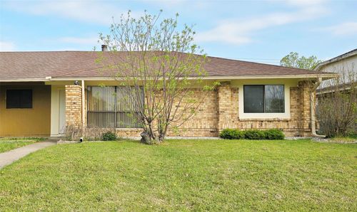 2224 Limestone Ln, Garland, TX, 75040-3763 | Card Image