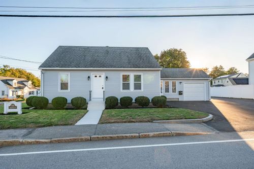 166 Amherst St, Nashua, NH, 03064-1343 | Card Image