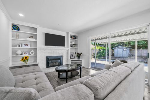 13330 59b Ave, Surrey, BC, V3X2N6 | Card Image