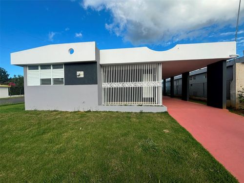 CASA D9 Calle Monarca Urb Paseos Reales, Arecibo, PR, 00612 | Card Image