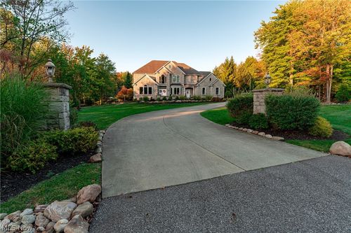 4471 Forest Brooke Ct N, Richfield, OH, 44286-9147 | Card Image