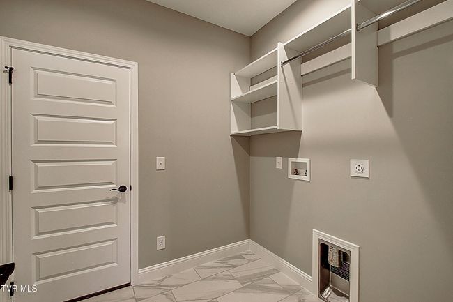2442 Haystack Cir, House other with 4 bedrooms, 3 bathrooms and null parking in Piney Flats TN | Image 19