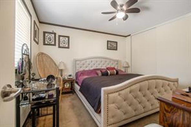 2300 13 St N, Home with 3 bedrooms, 2 bathrooms and 2 parking in Lethbridge AB | Image 12