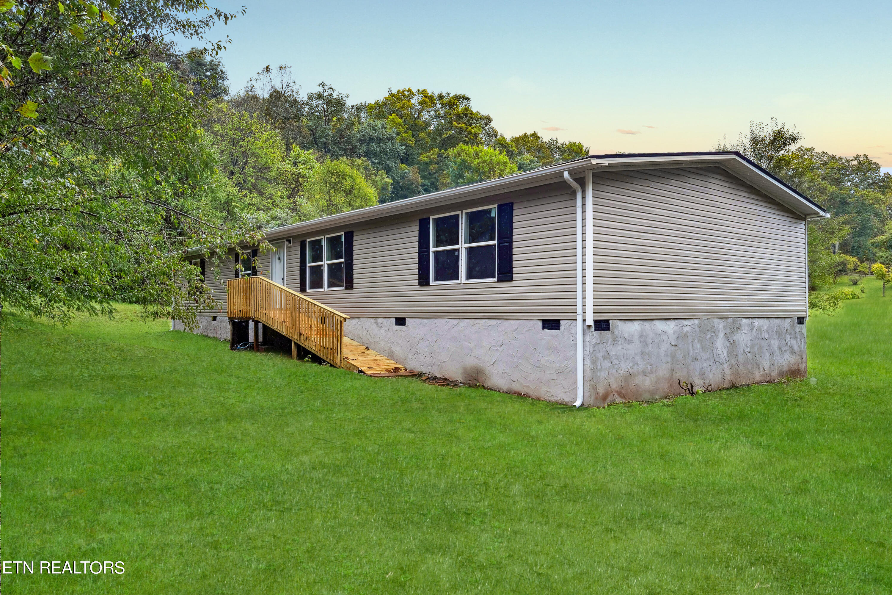 Cruze Rd, Knoxville, TN 37920