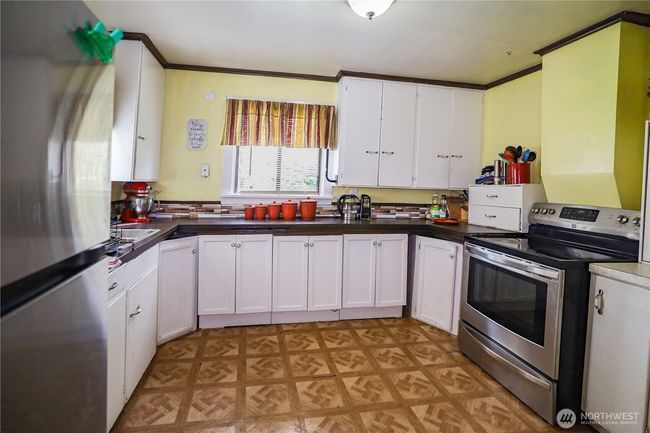 912 4 Th St, House other with 2 bedrooms, 1 bathrooms and 1 parking in Cosmopolis WA | Image 9