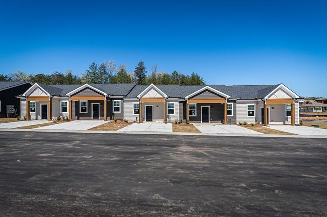 Unit 33 Grove Loop, Townhouse with 2 bedrooms, 2 bathrooms and null parking in Blue Ridge GA | Image 9