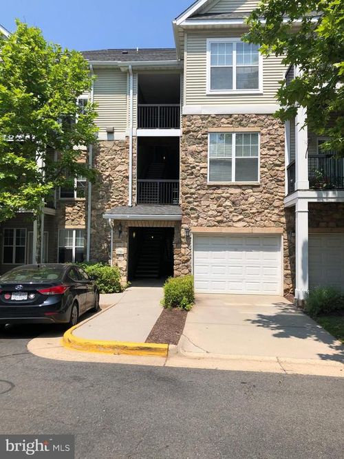 13384 Connor Dr, CENTREVILLE, VA, 20120-3058 | Card Image