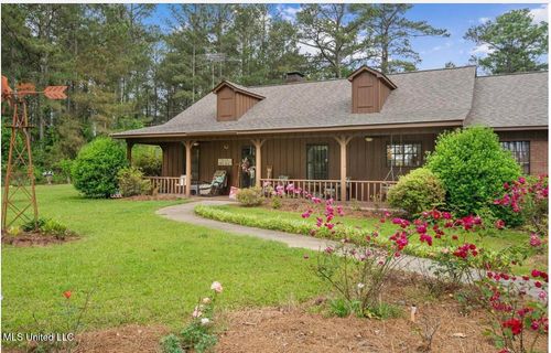 307 Salem School Rd, Collins, MS, 39428-7011 | Card Image
