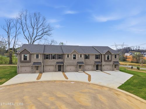 8996 Keenberg Ln, Knoxville, TN, 37931-3769 | Card Image