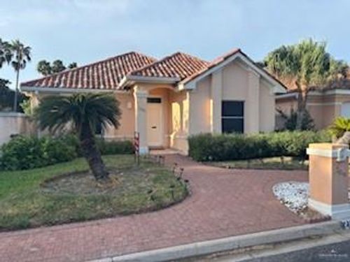 209 E Yucca Ave, McAllen, TX, 78504-2372 | Card Image