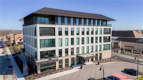 204-4951 W 134th St, Leawood, KS, 66209-7800 | Card Image