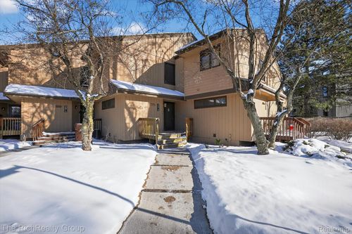 2474 Burcham Dr, East Lansing, MI, 48823-7246 | Card Image