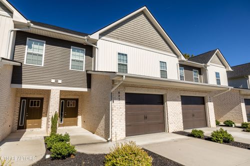 822 Mccammon Ave, Maryville, TN, 37801-3960 | Card Image