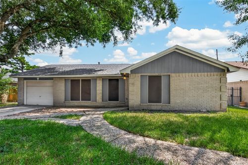 2714 S Brompton Dr, Pearland, TX, 77584-2206 | Card Image