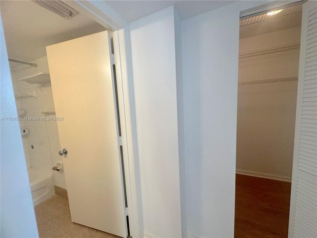 APT-302 - 2731 Ocean Club Blvd, Condo with 2 bedrooms, 2 bathrooms and null parking in Hollywood FL | Image 15