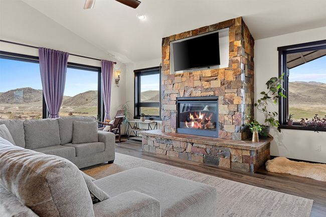 9701 Mt Highway 200, House other with 3 bedrooms, 2 bathrooms and null parking in Dixon MT | Image 5
