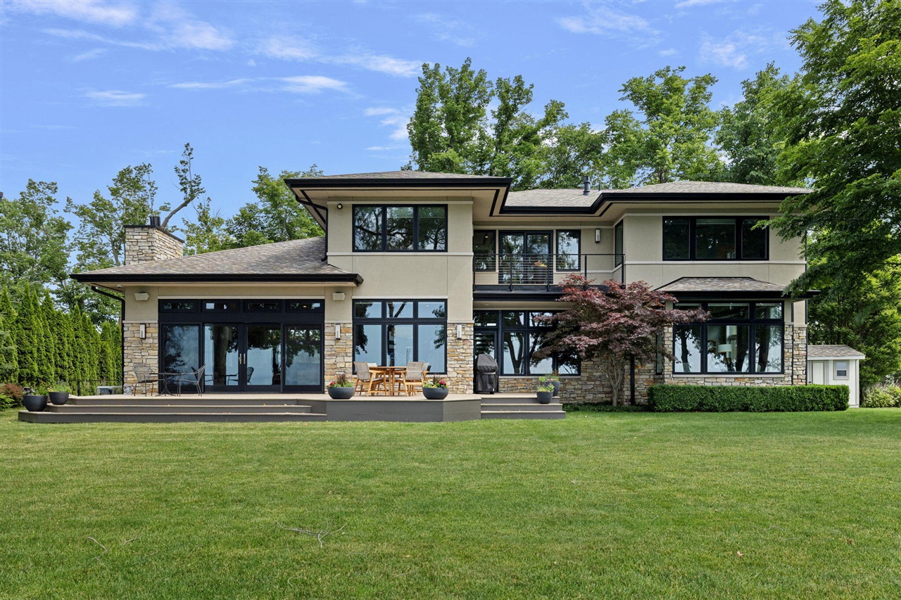 Marquette Dr, New Buffalo, MI 49117